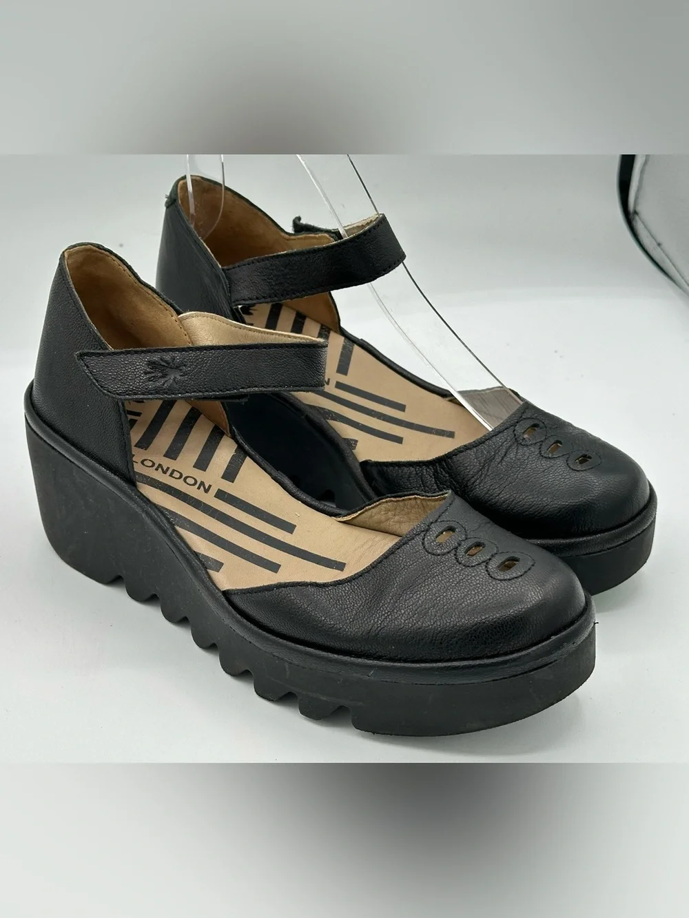 Fly London BISO305FLY Leather Wedge Sandals Black Leather Shoes Strap Sz 38 AA28